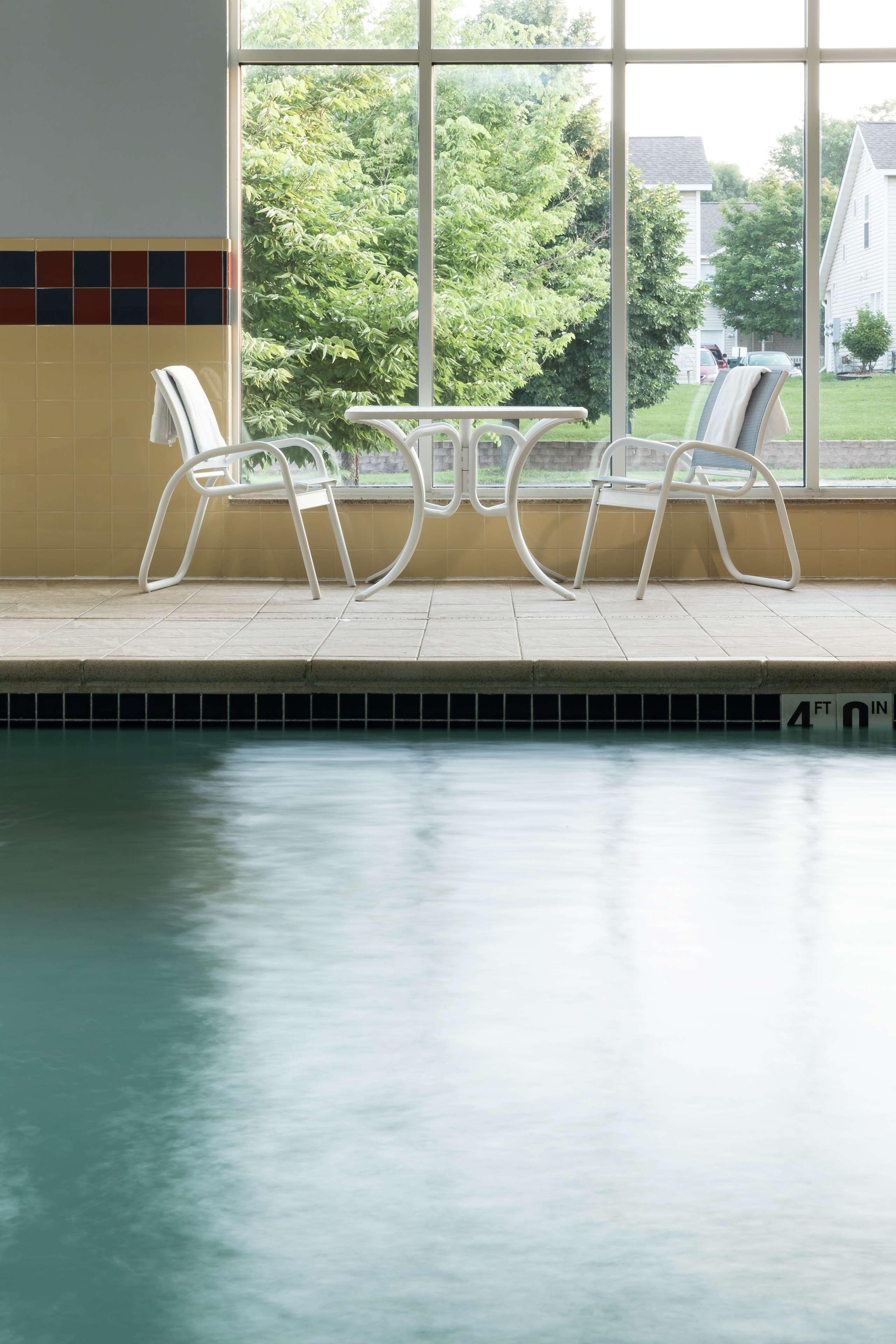 Hampton Inn & Suites Rochester-North Bagian luar foto