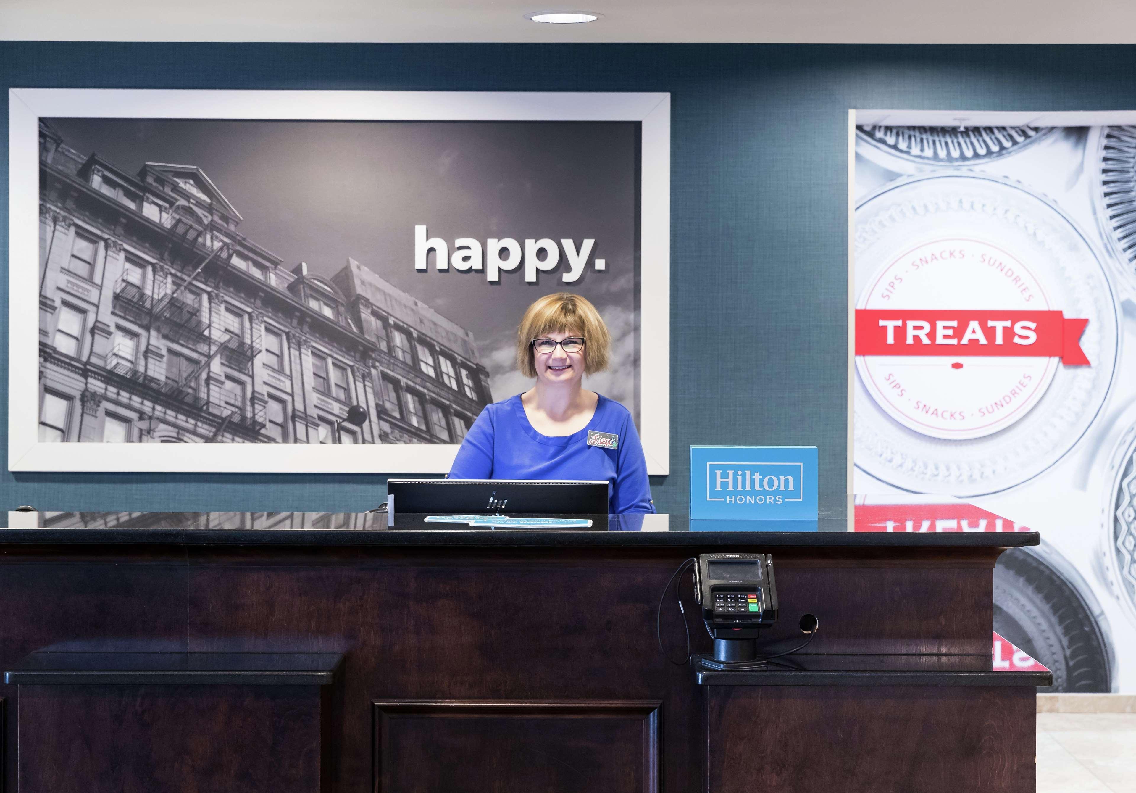 Hampton Inn & Suites Rochester-North Bagian luar foto