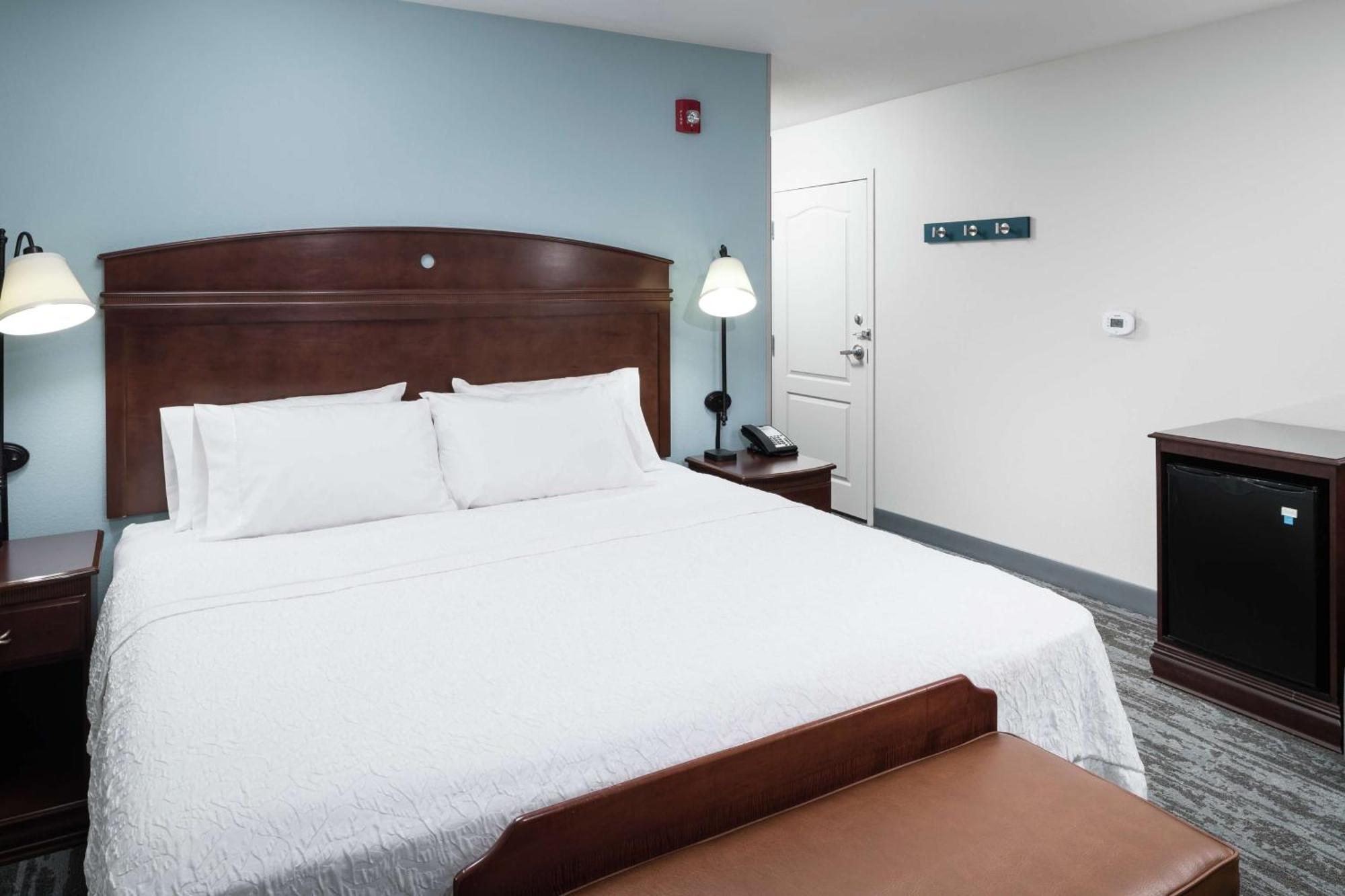 Hampton Inn & Suites Rochester-North Bagian luar foto